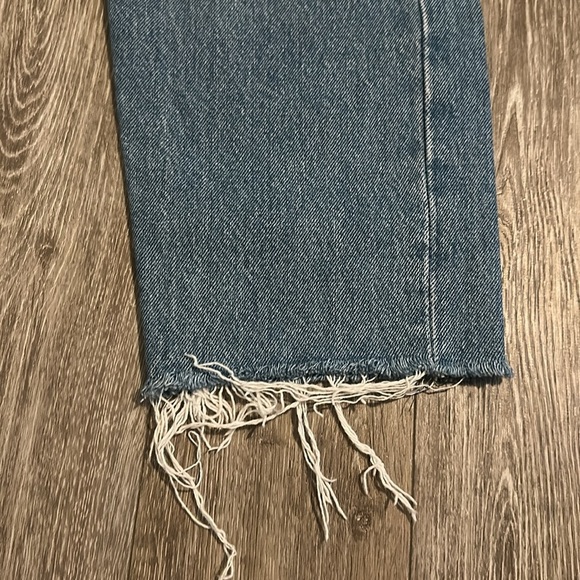 LEVIS | Premium Wedgie High Rise Straight Distressed Big E Jeans with Frayed Hem - Picture 3 of 14